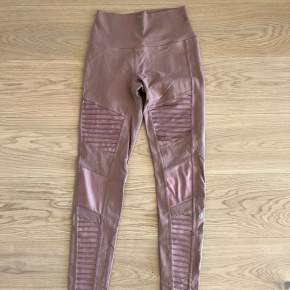 ALO Yoga Pants - Women’s Alo Yoga Leggings